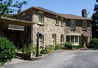 Fun things to do in Hendersonville NC : Echo Mountain Inn in Hendersonville NC. 